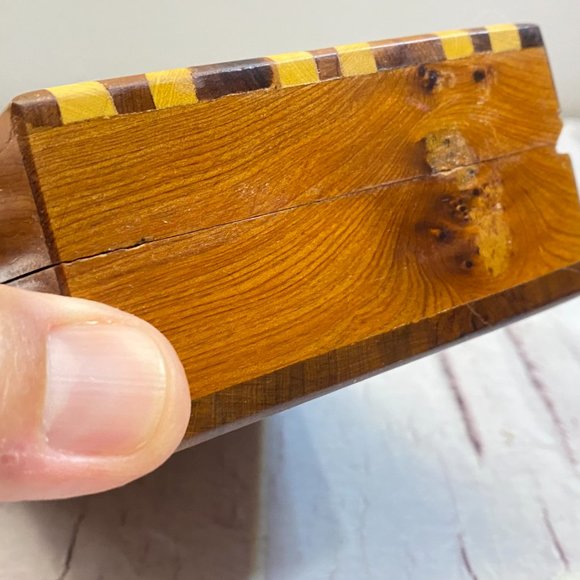 Vintage Exquisite Thuya Burl Wooden Jewelry Box, Timeless Keepsake Chest - Picture 9 of 9